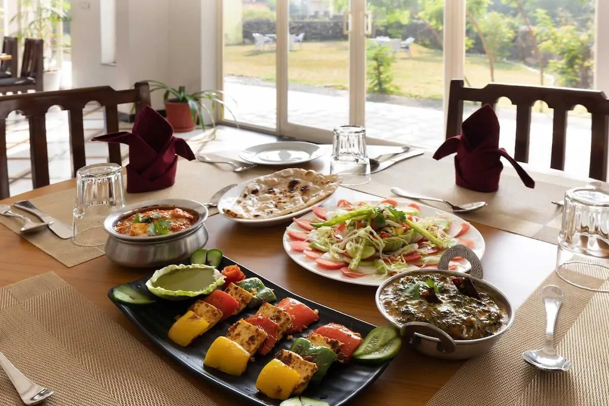 Jag Aravali Resort Udaipur- Experience Nature Away From City Hustle 4*, Udaipur Indien